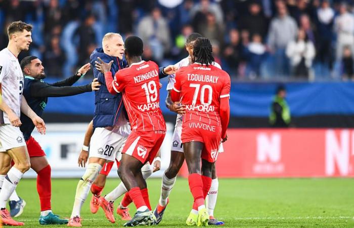 LOSC: Bakker risks big, two others under threat