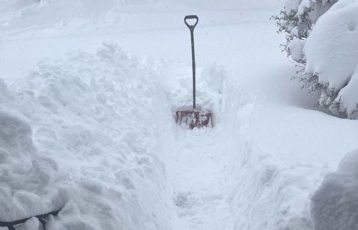 Lake-effect snow dumps more than 5 feet over parts of Great Lakes region