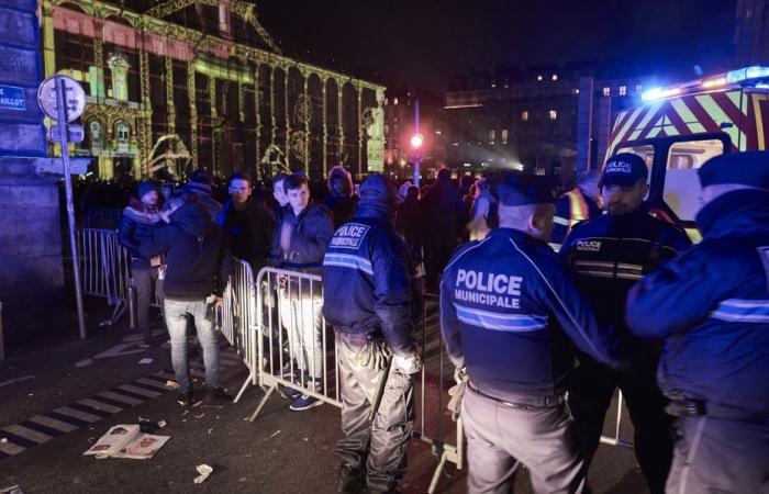 A Festival of Lights under heavy police surveillance due to the “emergency attack” plan