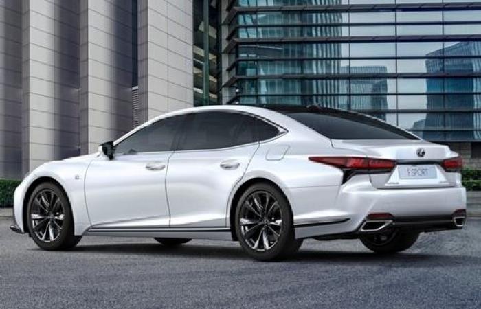 More than 1,800 Lexus recalled in France