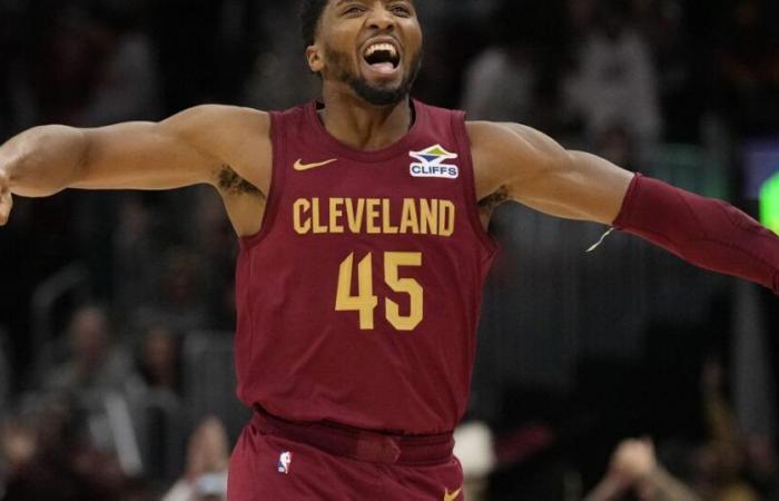 Donovan Mitchell saves best for last, scores 20 in fourth quarter as Cavaliers close out Celtics |