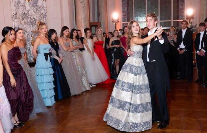 The little girl of Sophia Loren was awarded with Count Alberico di Carpegna Brivio at the Bal de Paris