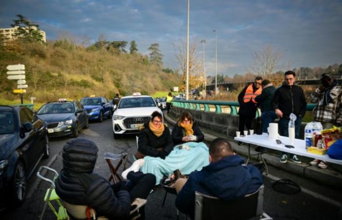 Transport of the sick: angry and worried taxi drivers mobilized in Lyon and Toulon – 02/12/2024 at 1:57 p.m.