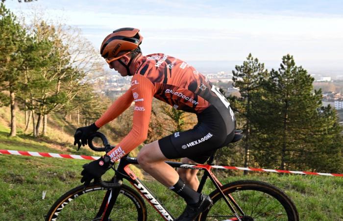 Cyclo-cross: William Millat ahead of his brother Adrien on the heights of Le Creusot