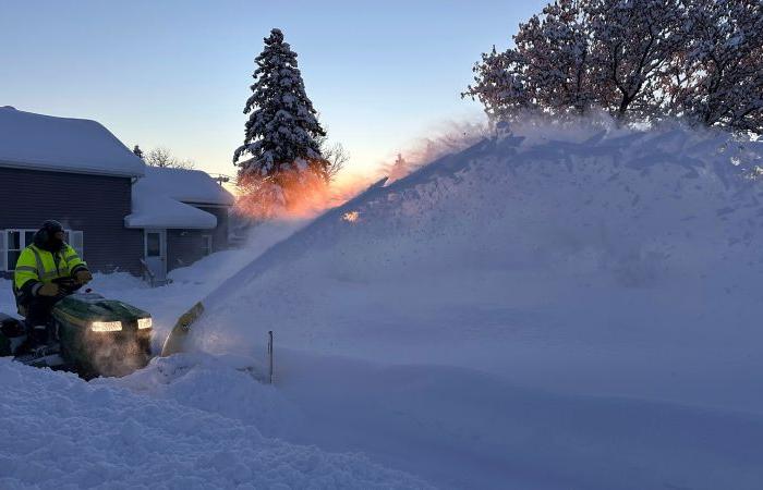 Lake effect snow continues in Great Lakes after 5 feet fell and a new storm is coming