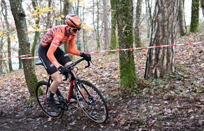 Cyclo-cross: William Millat ahead of his brother Adrien on the heights of Le Creusot