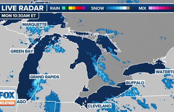 Lake-effect snowstorm dumps over 5 feet of snow across Great Lakes paralyzing travel