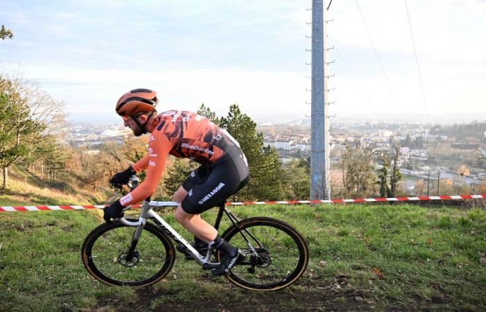 Cyclo-cross: William Millat ahead of his brother Adrien on the heights of Le Creusot