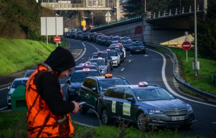 Transport of the sick: several hundred taxi drivers demonstrate around Lyon – 02/12/2024 at 10:35