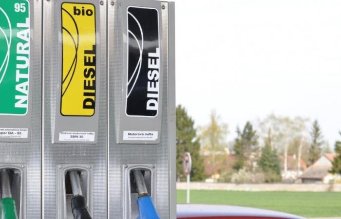 Diesel fuel continues its surge and reaches a price not seen for more than three months