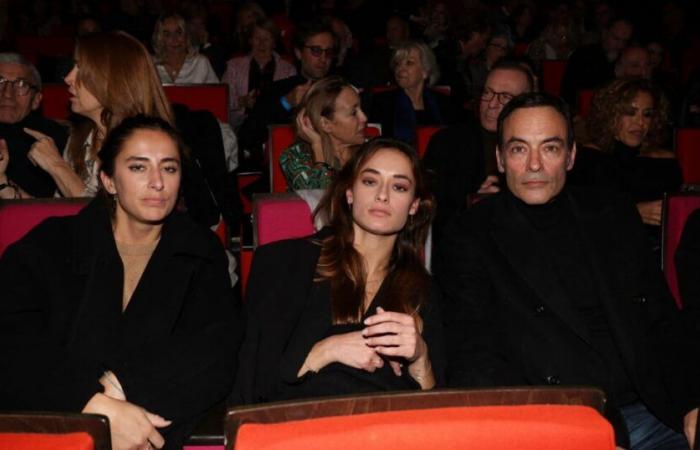 “When one Delon hides another…”: Anthony Delon shows his daughters Loup and Liv as we rarely see them