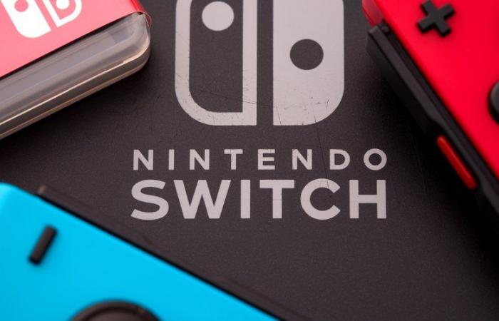 The Nintendo Switch OLED sees its price drop for Black Friday