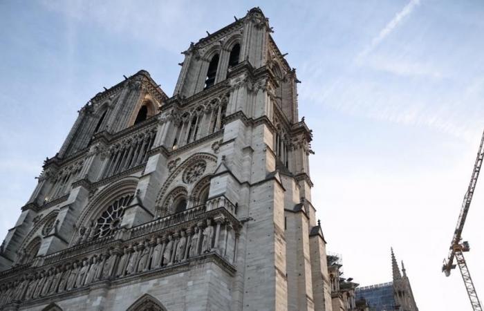 thousands of police and gendarmes as well as soldiers mobilized for the reopening of Notre-Dame