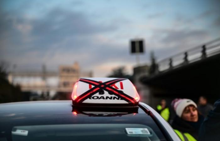 Transport of the sick: several hundred taxi drivers demonstrate around Lyon – 02/12/2024 at 10:35