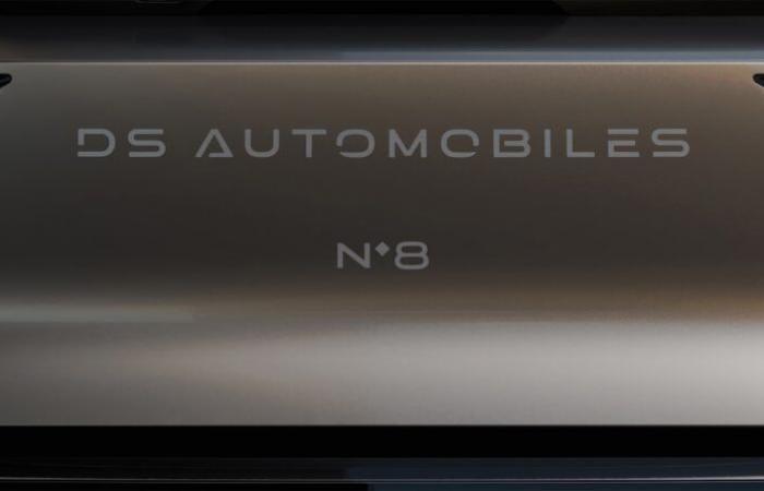 New DS N°8, the high-end coupe SUV finally has a name