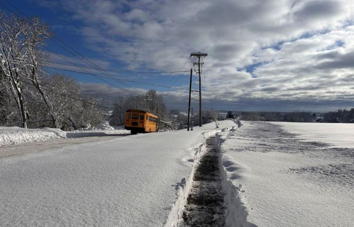 Lake effect snow continues in Great Lakes after 5 feet fell and a new storm is coming