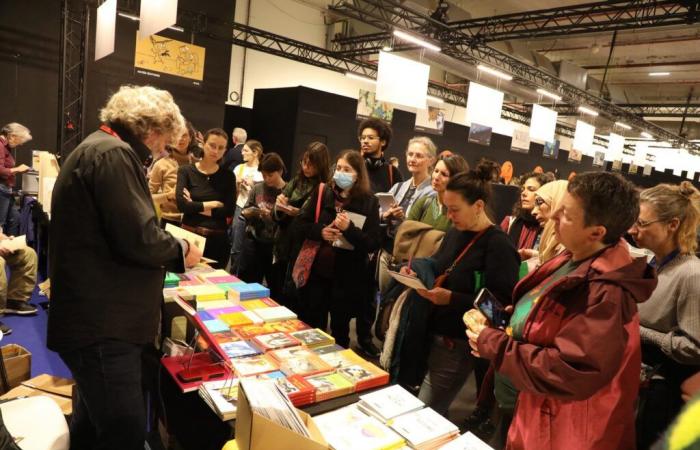 In Montreuil, a professional stroll around teen fiction