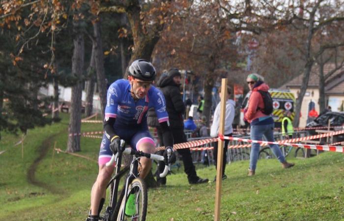 Cyclo-cross: William Millat ahead of his brother Adrien on the heights of Le Creusot