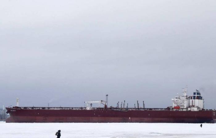 War in Ukraine. These 500 ghost oil tankers who finance the Kremlin and threaten our coasts