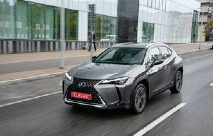 More than 1,800 Lexus recalled in France