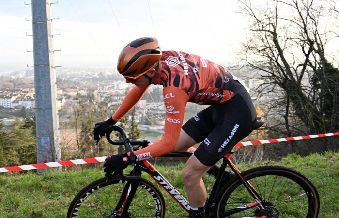 Cyclo-cross: William Millat ahead of his brother Adrien on the heights of Le Creusot