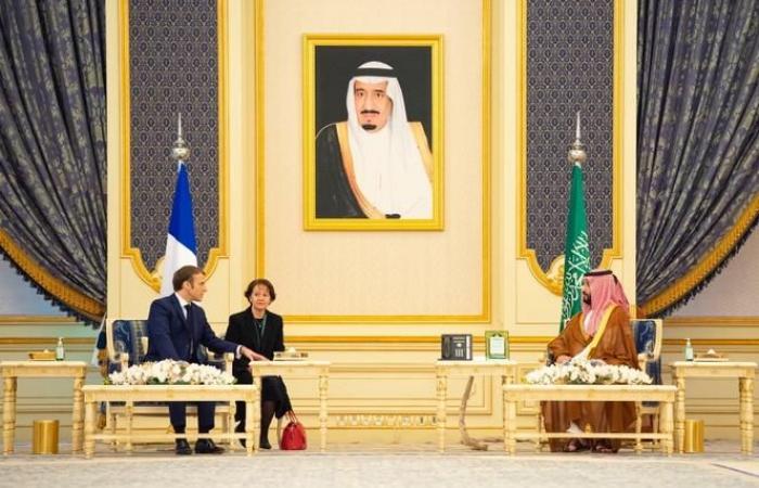 The economic issues at the heart of Emmanuel Macron's visit to Saudi Arabia