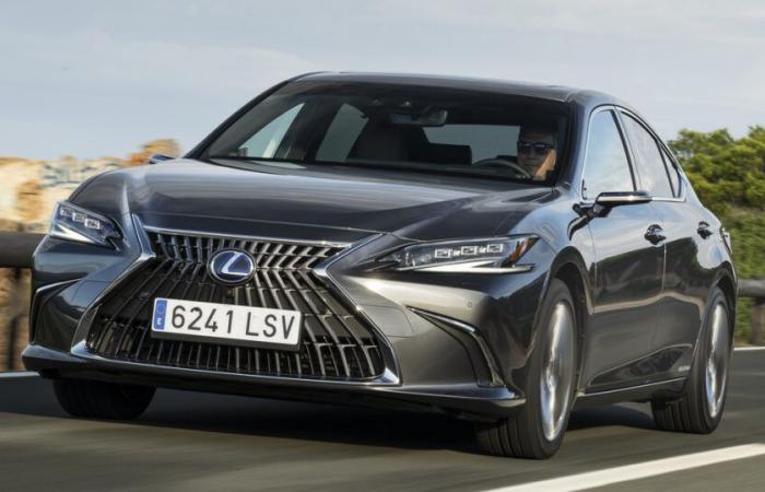 More than 1,800 Lexus recalled in France