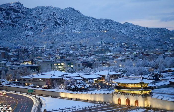 Seoul, South Korea snow: Delight and disruption as record November snowfall hits capital