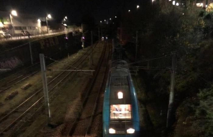 In Laval, a person hit by a train this Tuesday evening