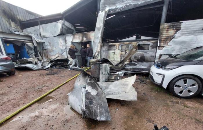 Montceau – 200 m2 of building, cars and paint booth destroyed by fire