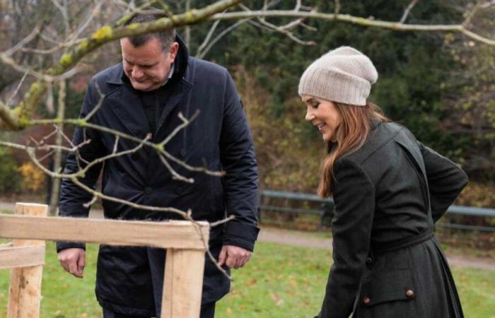 Two trees planted simultaneously in Tasmania and Denmark in honor of Queen Mary