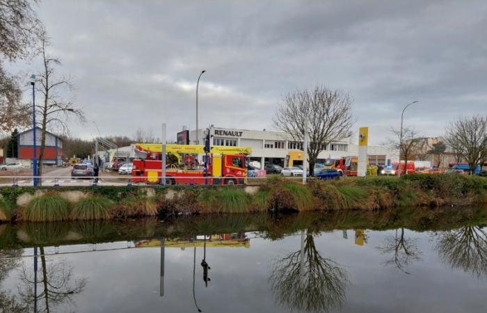 Montceau – 200 m2 of building, cars and paint booth destroyed by fire