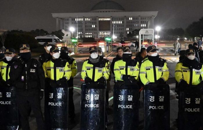 Martial law declared, strikes and demonstrations banned, media controlled… what we know about the situation in South Korea