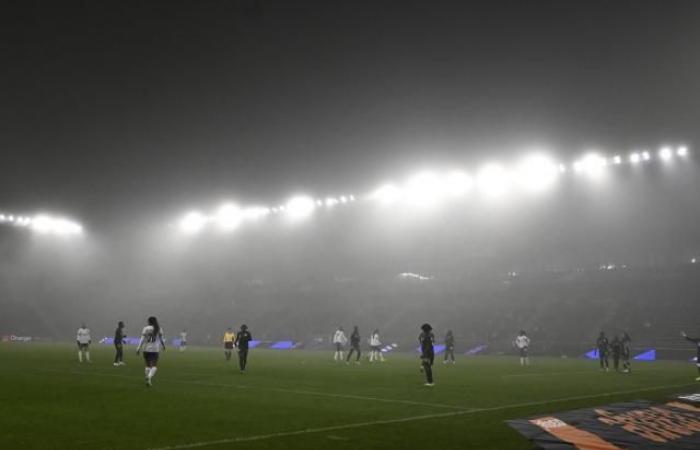 With less than 8,000 people expected at the Allianz Riviera, the Bleues will still have to play a stadium that rings hollow