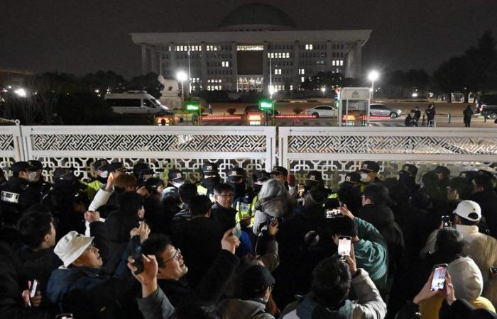 DIRECT. South Korea: President proclaims martial law and causes political chaos in the country