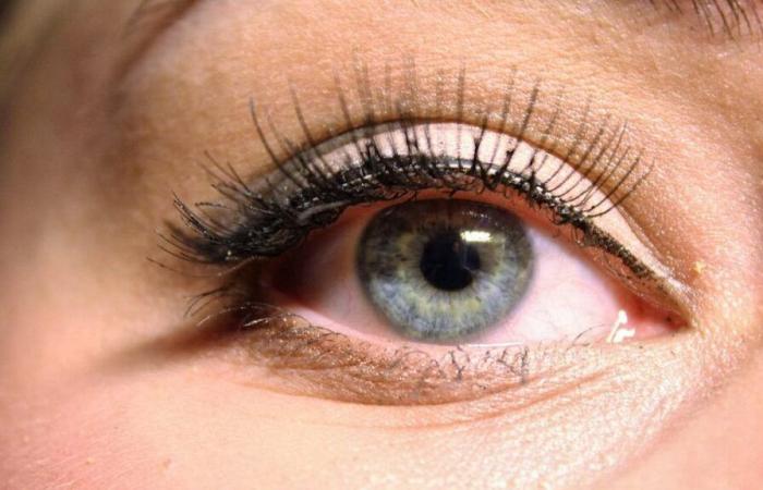 Switzerland: wearing false eyelashes also means risking your health