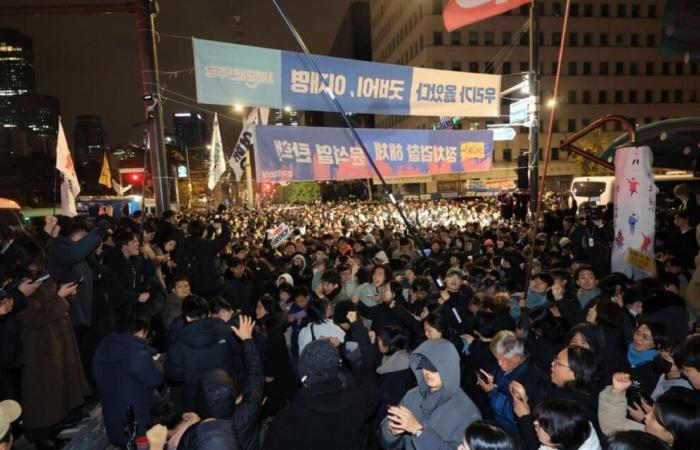 LIVE – South Korea: Parliament votes to block martial law while hundreds of demonstrators are in the streets