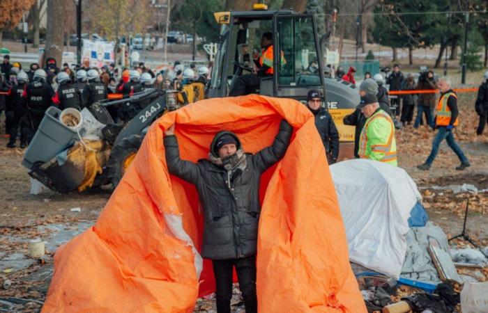 Dismantling of part of the Notre-Dame camp