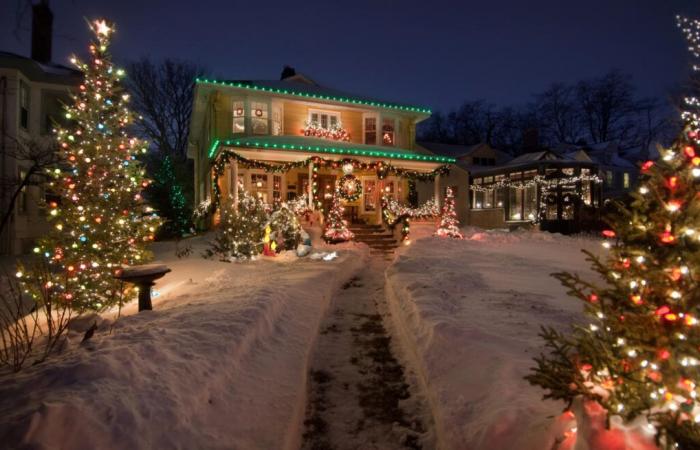 To create new memories for his wife, who suffers from Alzheimer's, a septuagenarian decorates an entire street for Christmas