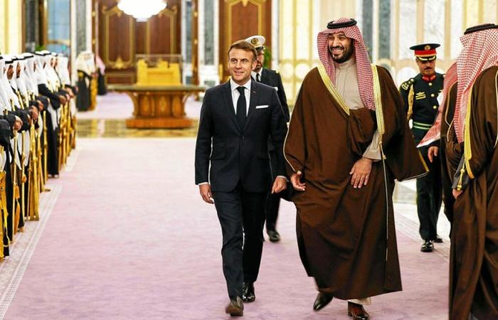 Macron begins a state visit to Arabia, in the midst of a political crisis in France