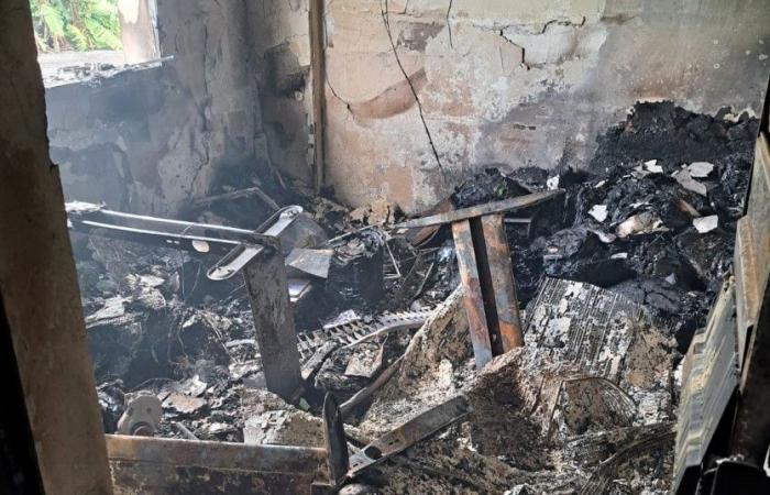 An investigation opened after the fire at Poindimié town hall