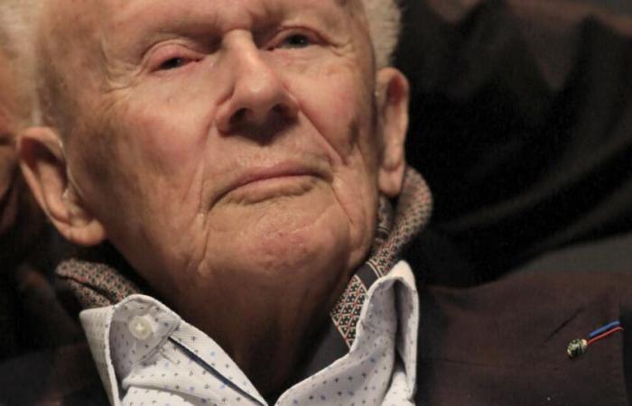 “Listen…”: Philippe Bouvard in a wheelchair, the 94-year-old host says more about his condition