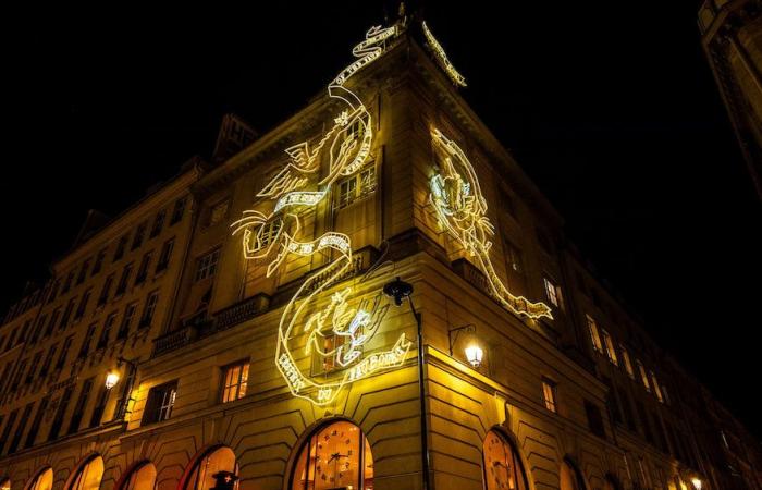 [EN IMAGES] The most beautiful Christmas windows and facades in Paris!