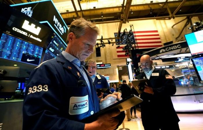 Records for Nasdaq and S&P 500 on Wall Street, the Dow Jones falls