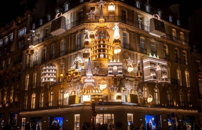 [EN IMAGES] The most beautiful Christmas windows and facades in Paris!