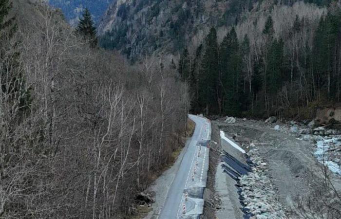 five months after bad weather, the RD530 reopened to all as far as Venosc