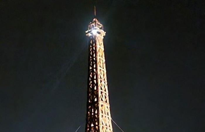 A wooden Eiffel Tower will light up this town in Loire-Atlantique for a week