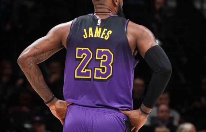 LeBron James’ Struggles in Lakers’ Loss to Wolves Sparks ‘Father Time’ Talk from Fans | News, Scores, Highlights, Stats, and Rumors