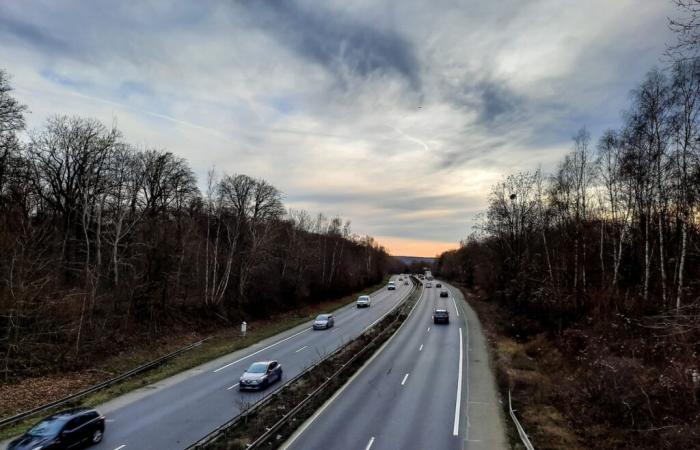 Traffic information: The A10 motorway partly closed towards Paris due to a fatal accident