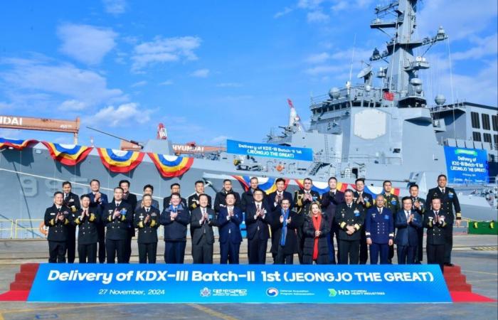 South Korean Navy takes delivery of new destroyer weighing more than 10,000 tonnes